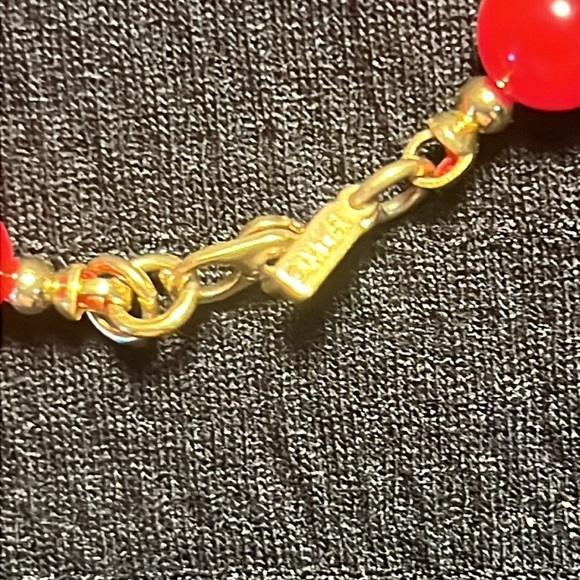 VTG Monet red and gold tone lucite bead necklace - Picture 3 of 4